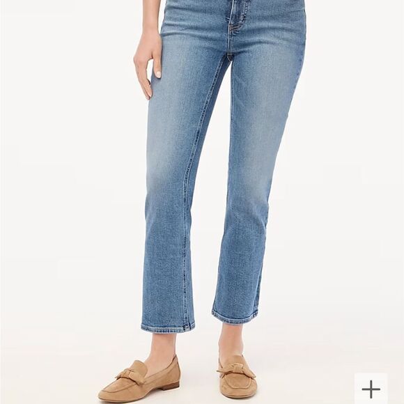 J. Crew Denim - J. Crew Mid-Rise Flare Crop‎ jeans woman’s size 29